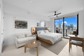 Ultimate Elegance Studio with Panoramic City Views